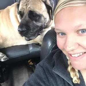 Meet your Posher, Chrissy